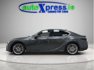 2022 Lexus IS 300h