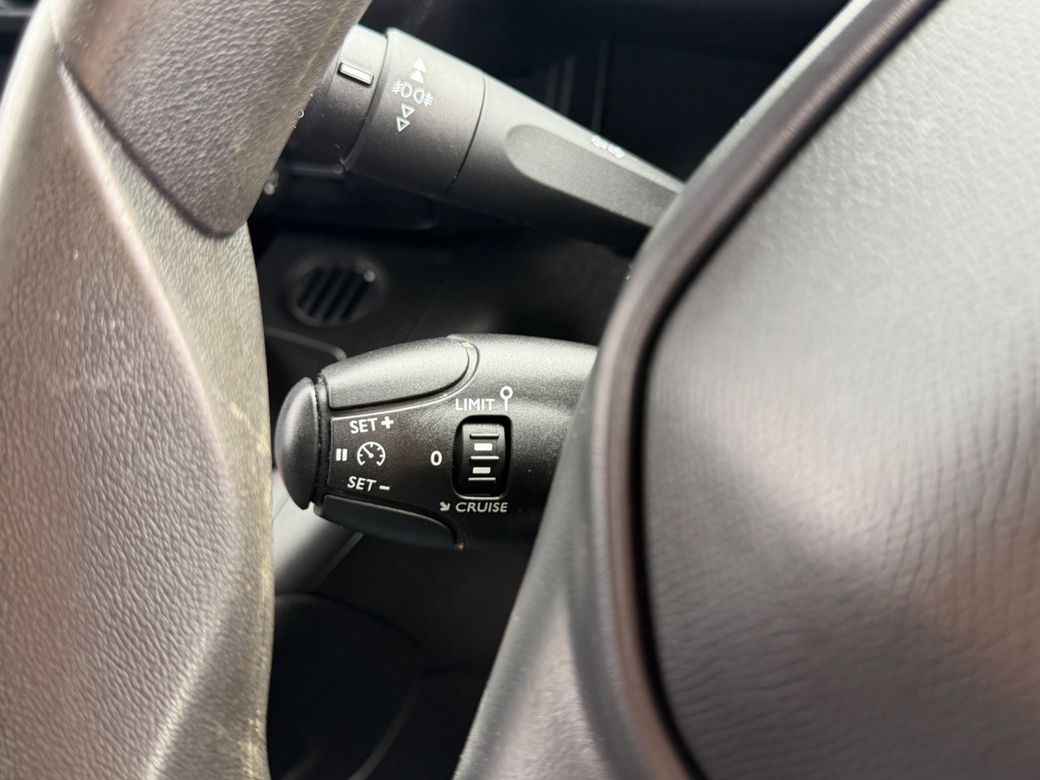 2022 Peugeot Partner