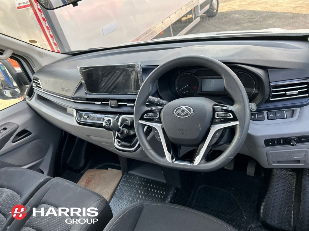 2026 White Maxus Deliver 9