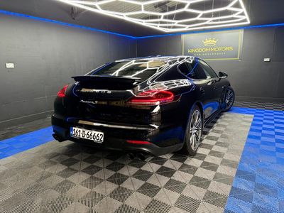 2016 Porsche Panamera
