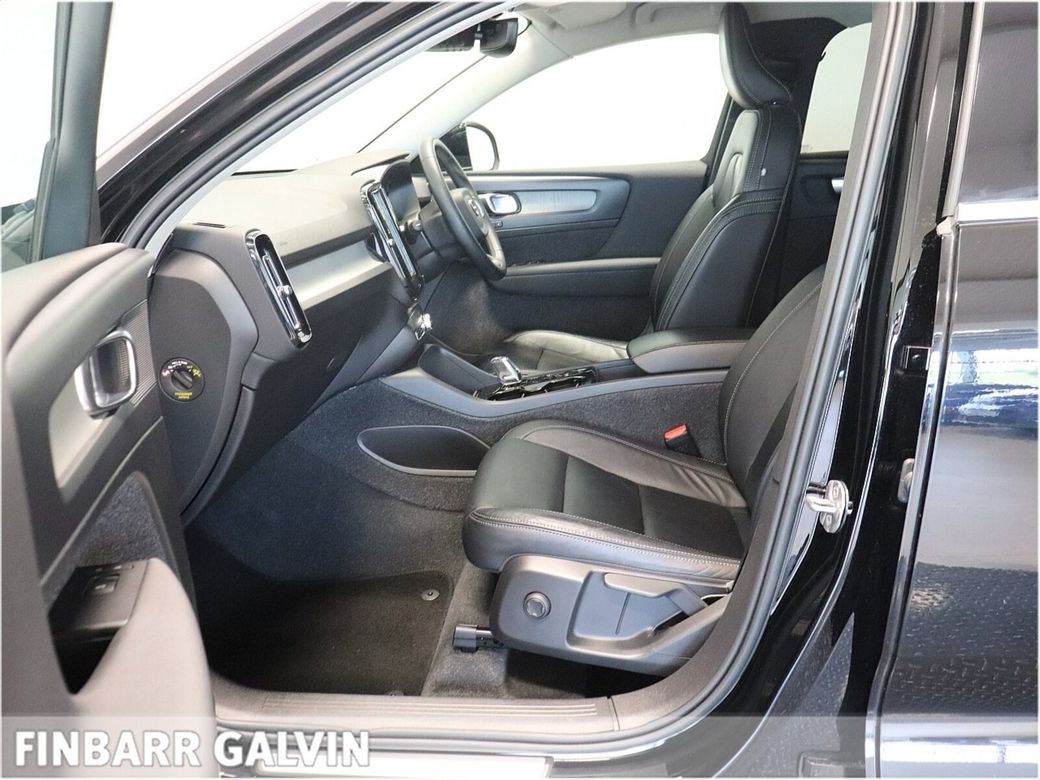 2022 Volvo XC40