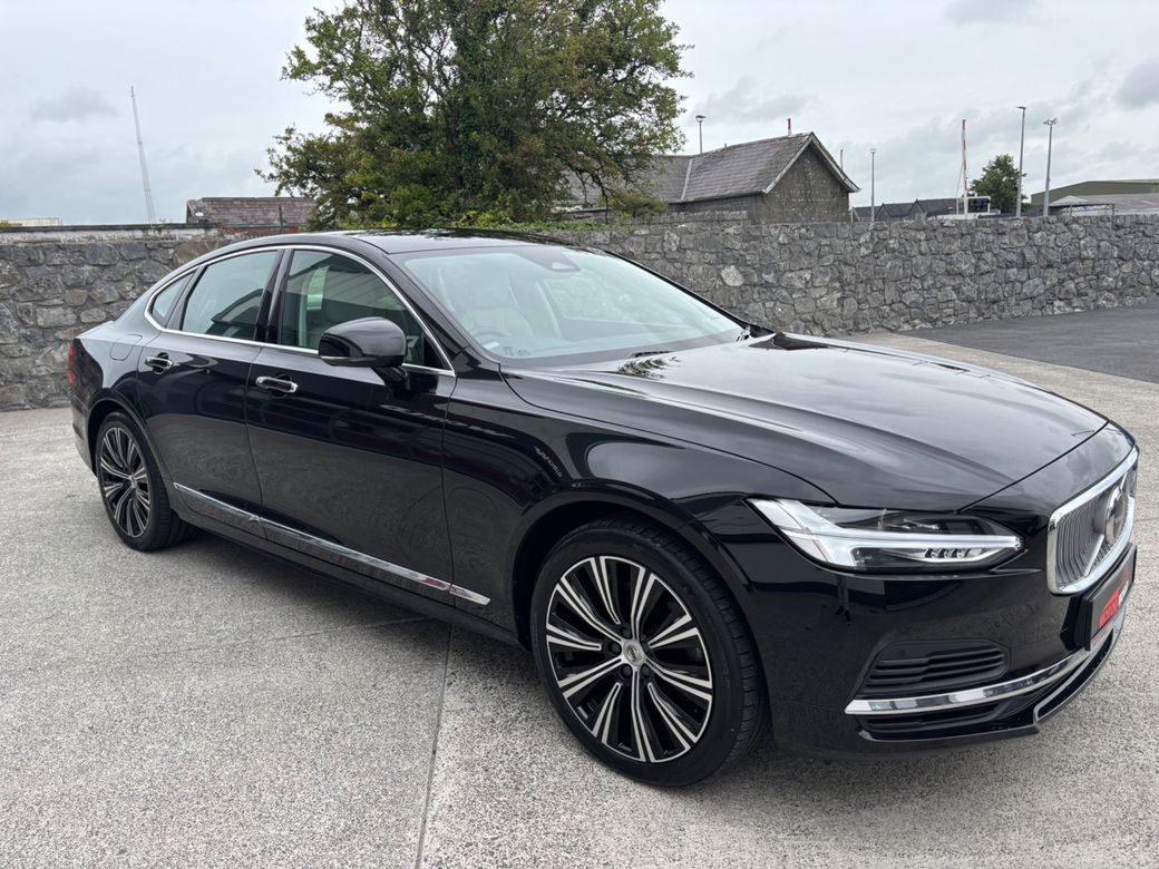 2022 Volvo S90