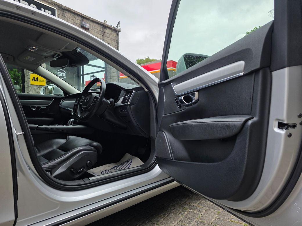 2018 Volvo S90