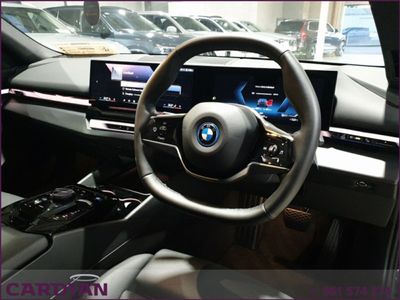 2025 BMW i5