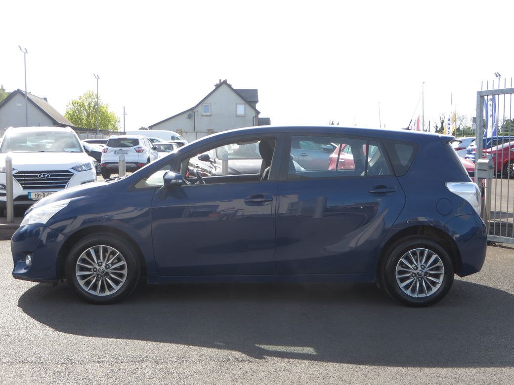 2016 Toyota Verso