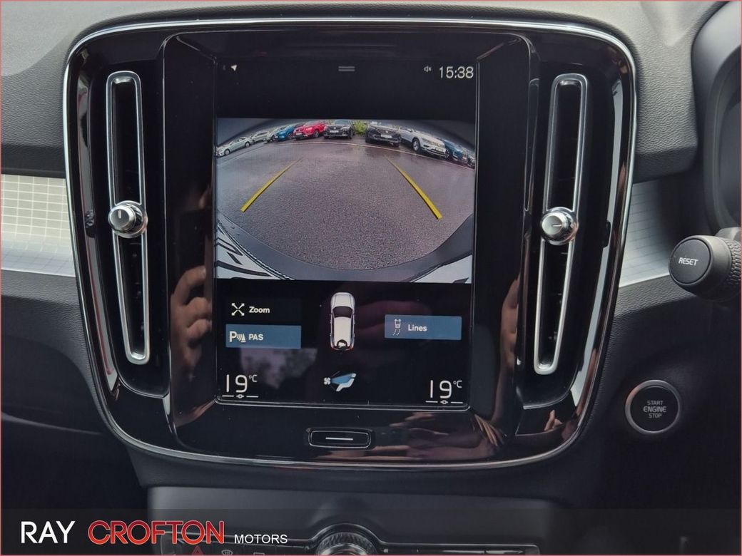 2021 Volvo XC40