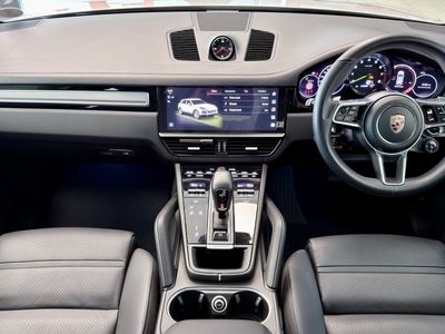 2023 Porsche Cayenne