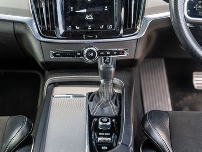 2018 Volvo S90