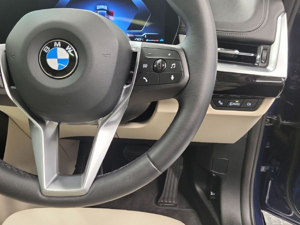 2025 BMW X1