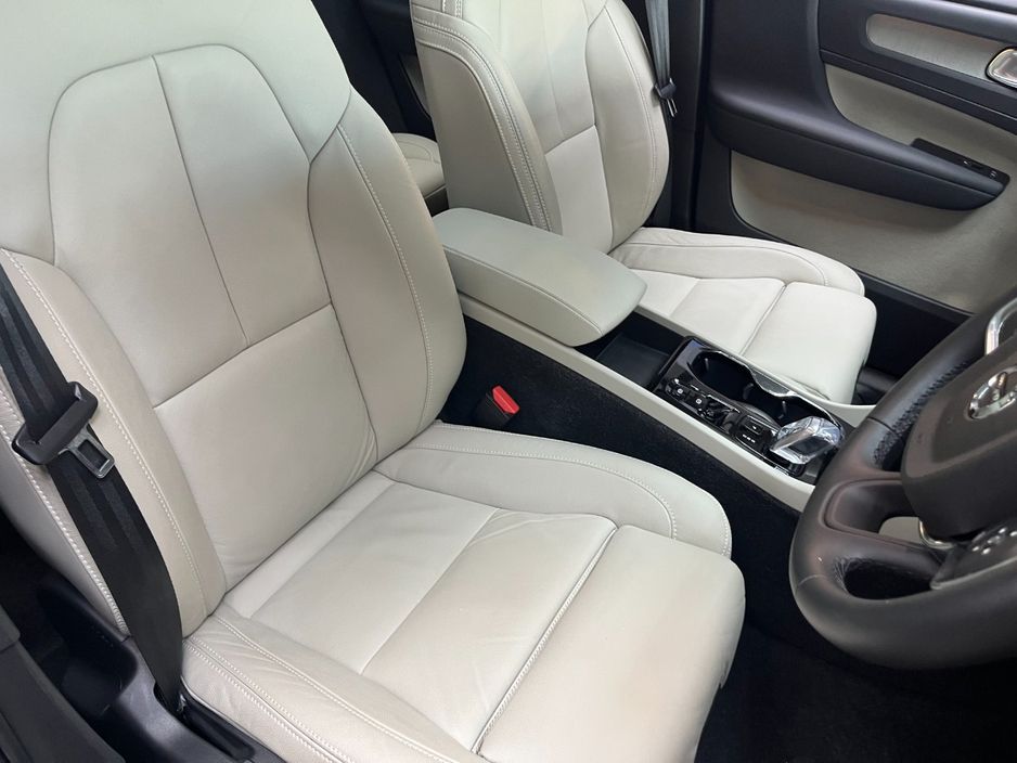2021 Volvo XC40