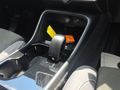 2023 Volvo XC40
