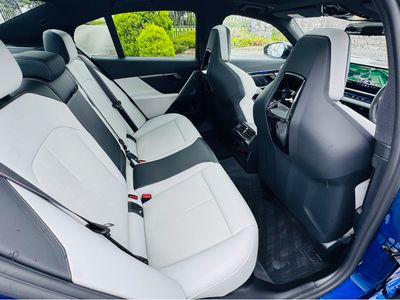 2025 BMW M5