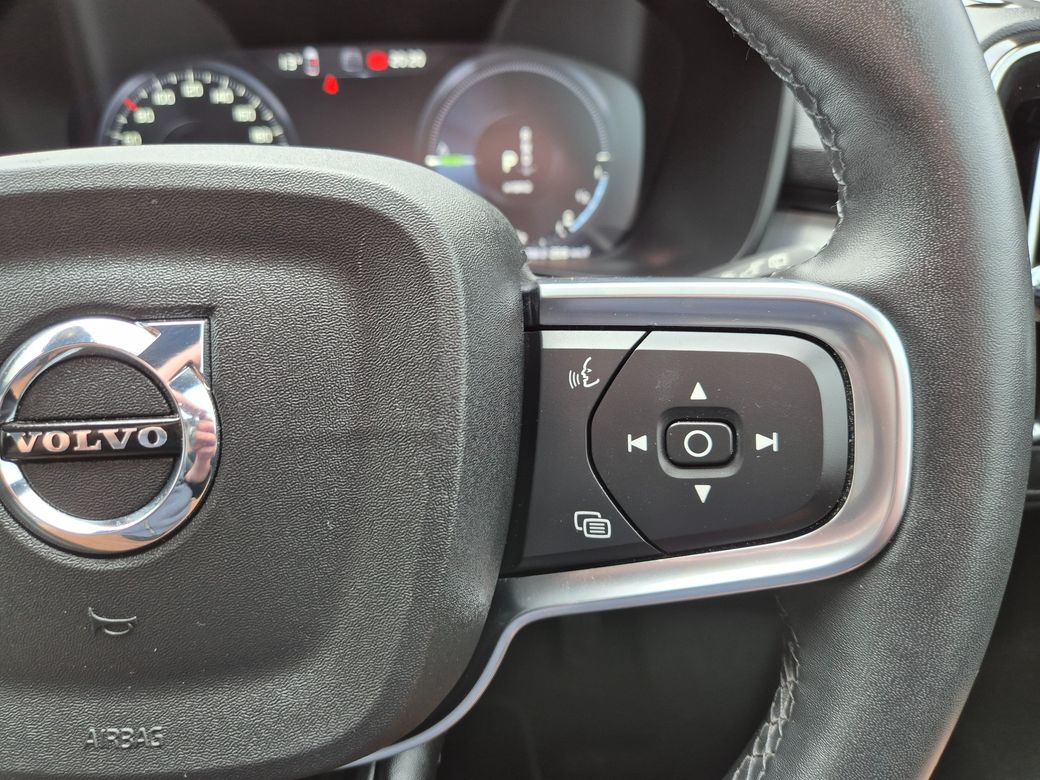 2022 Volvo XC40