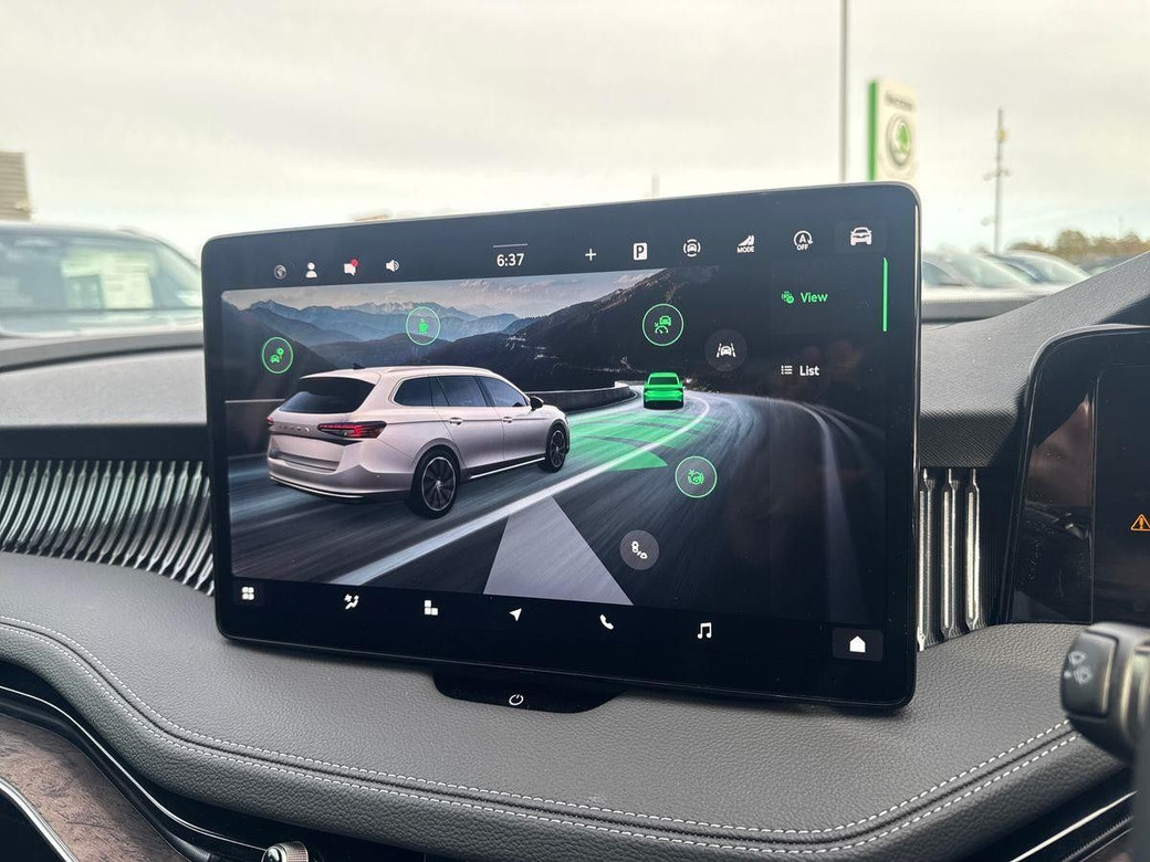 2027 Skoda Superb