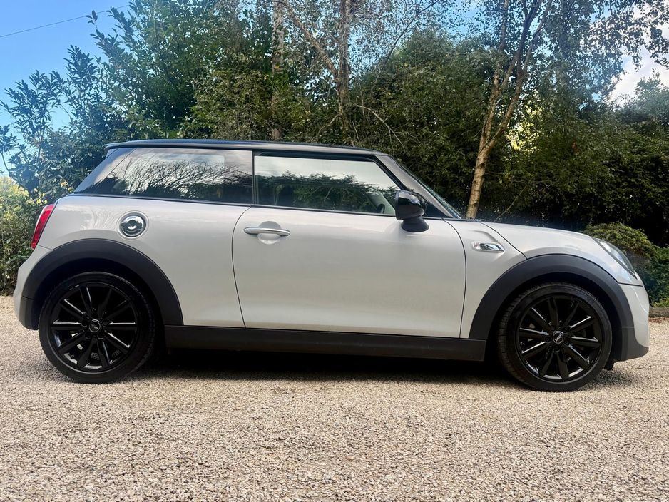 2018 Mini Hatch