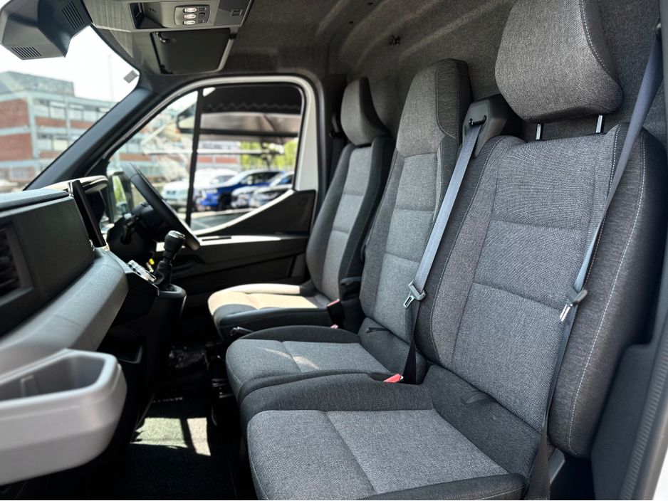 2025 Renault Master