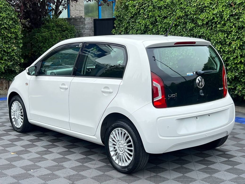 2016 Volkswagen up!