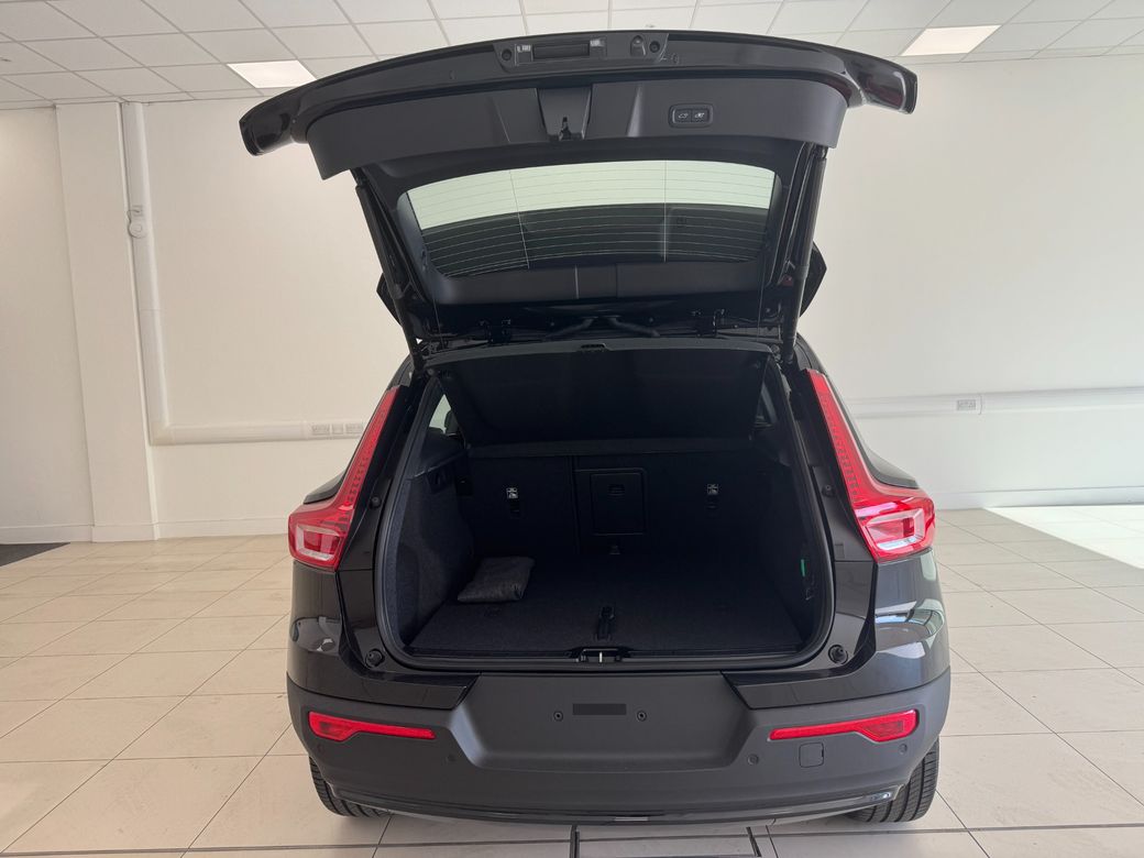 2026 Volvo XC40