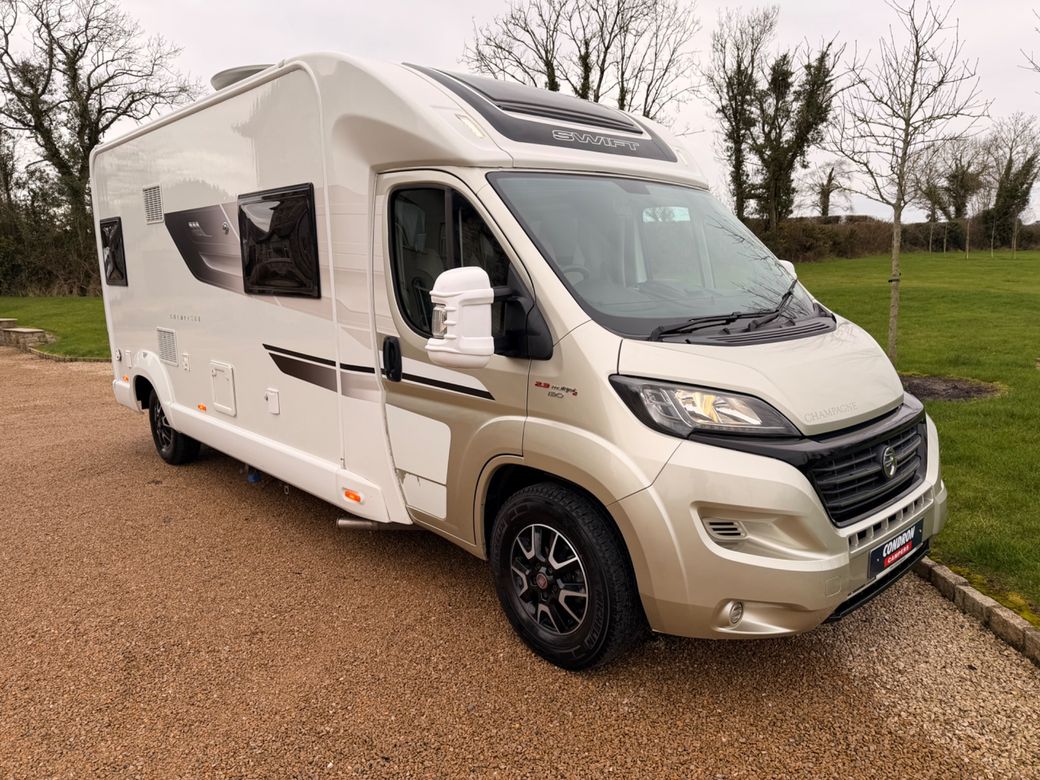 2017 SWIFT  CHAMPAGNE 685 LOW PROFILE R.H.D 