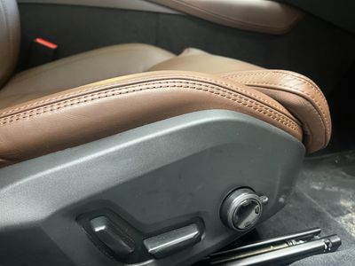 2025 Volvo V60