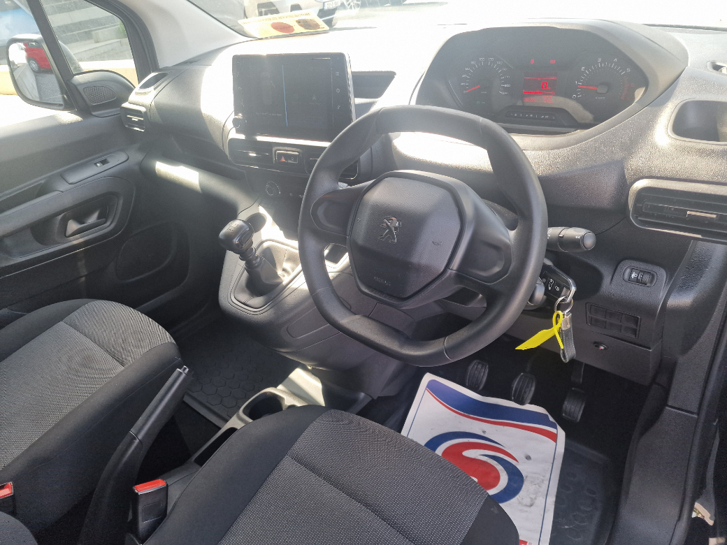 2022 Peugeot Partner