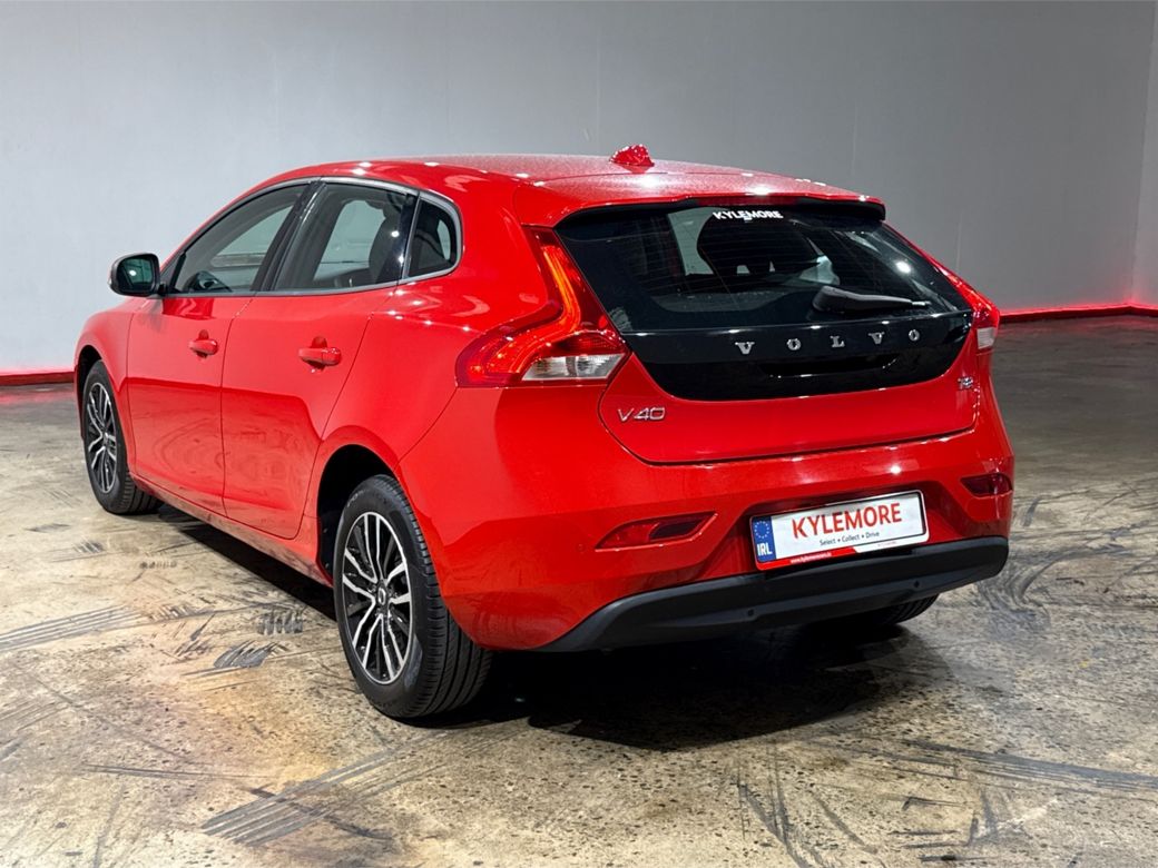 2019 Volvo V40