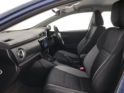 2016 Toyota Auris