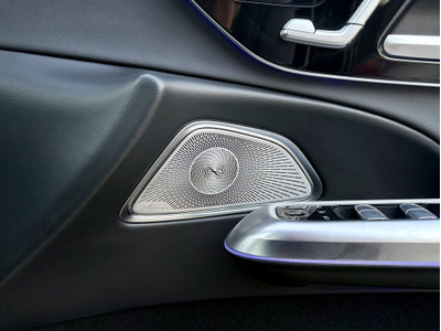 2025 Mercedes-Benz E 300
