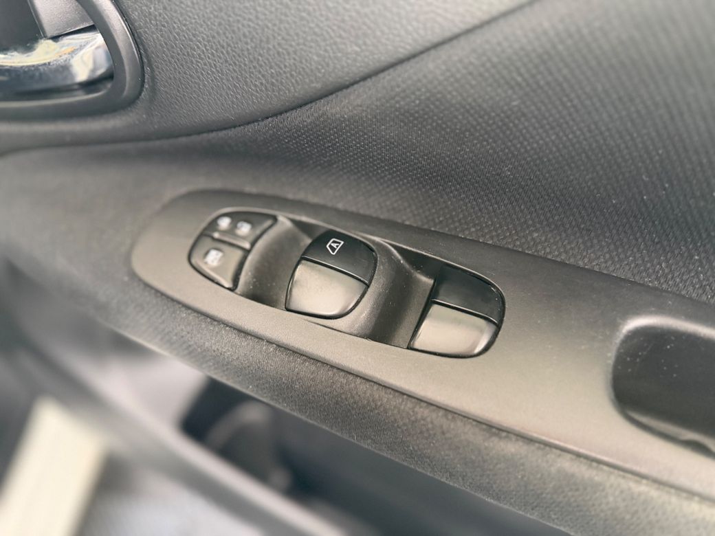 2015 Nissan Serena