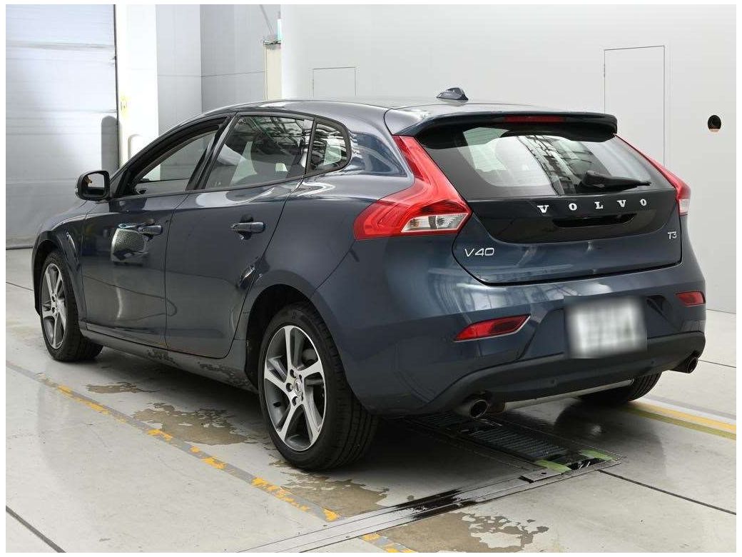 2019 Volvo V40