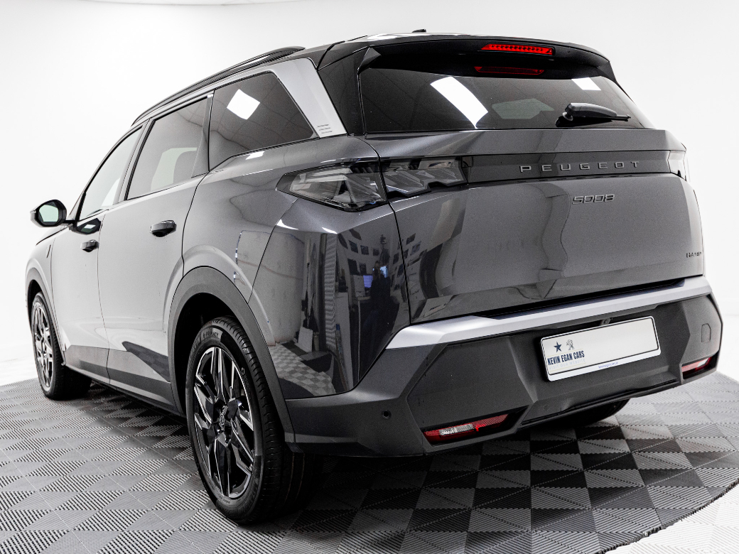 2025 Peugeot 5008