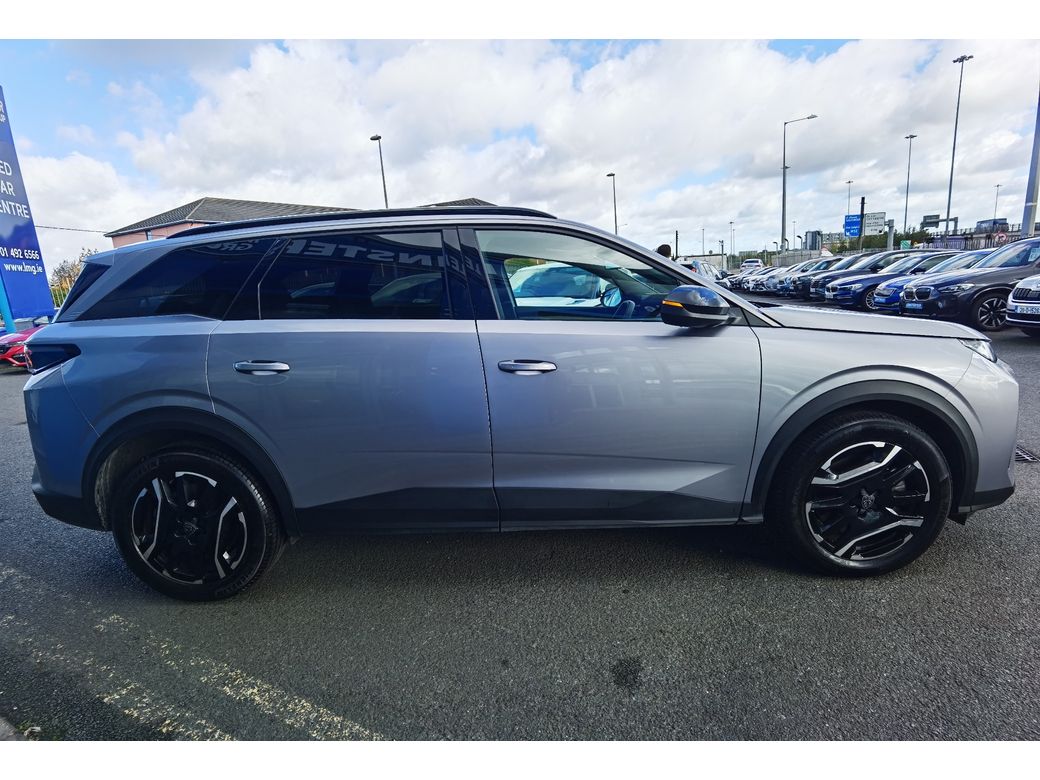 2025 Peugeot 5008