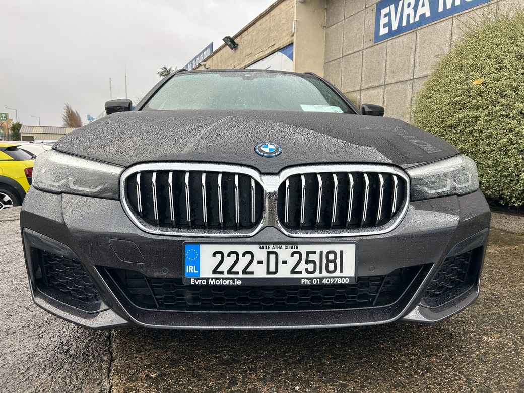 2022 BMW 530