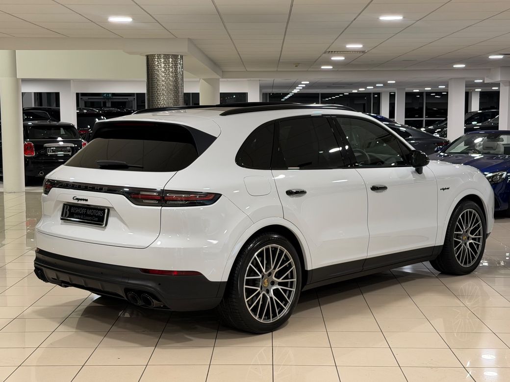 2022 Porsche Cayenne