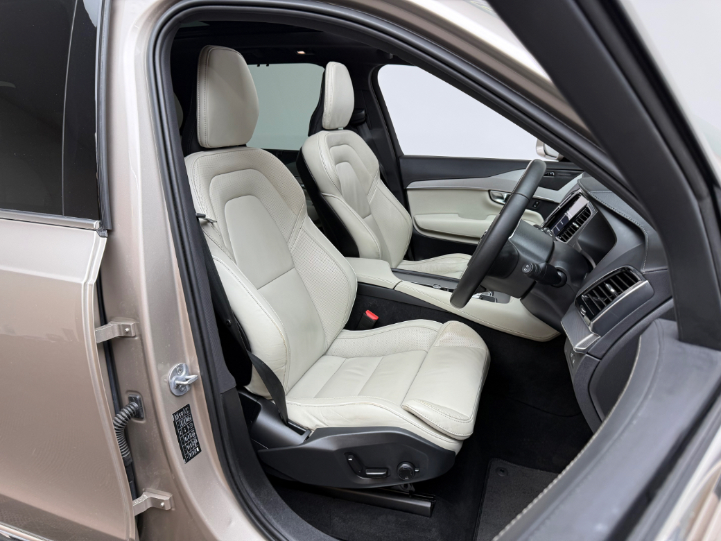 2023 Volvo XC90