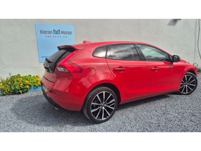 2018 Volvo V40