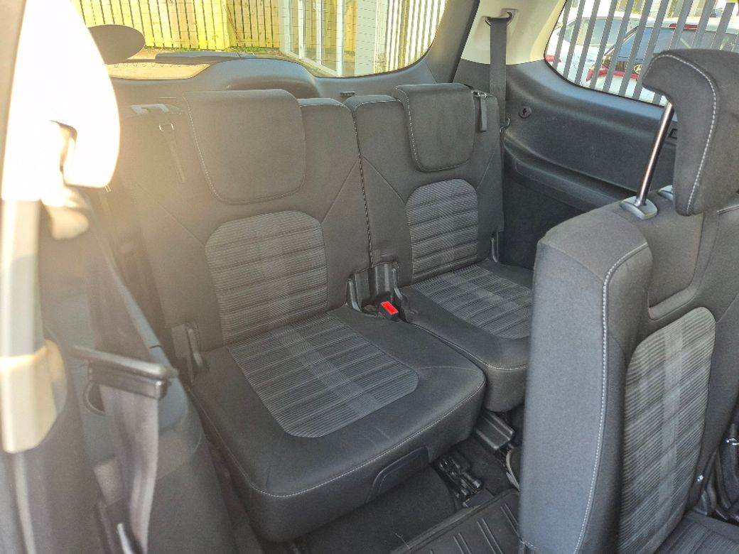 2017 Ford Galaxy