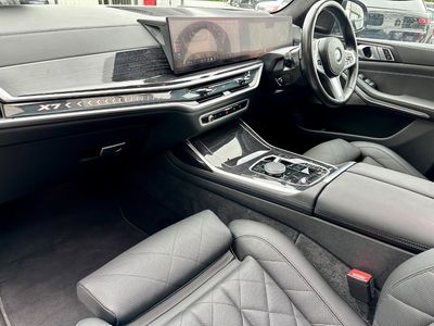 2024 BMW X7