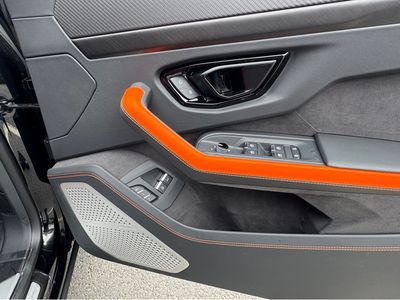 2025 Lamborghini Urus