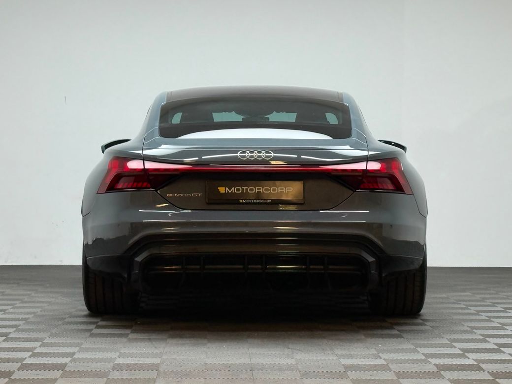 2022 Audi e-tron GT