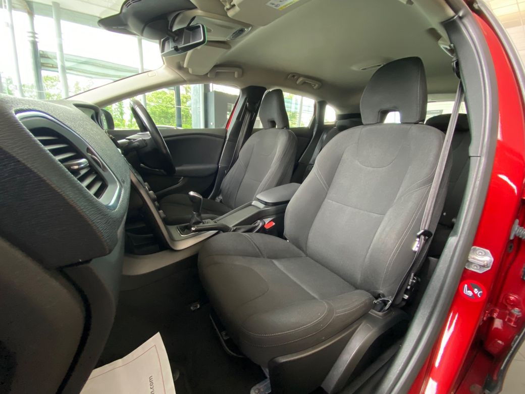 2015 Volvo V40