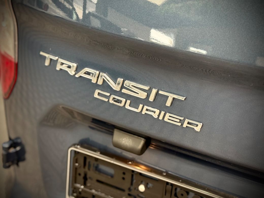 2023 Ford Transit Courier