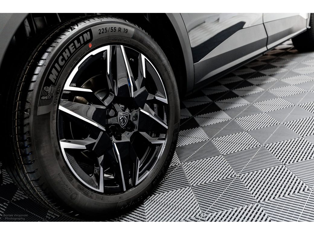 2025 Peugeot 5008