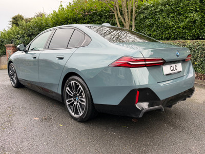2024 BMW i5
