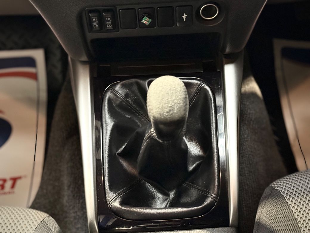 2016 Mitsubishi L200