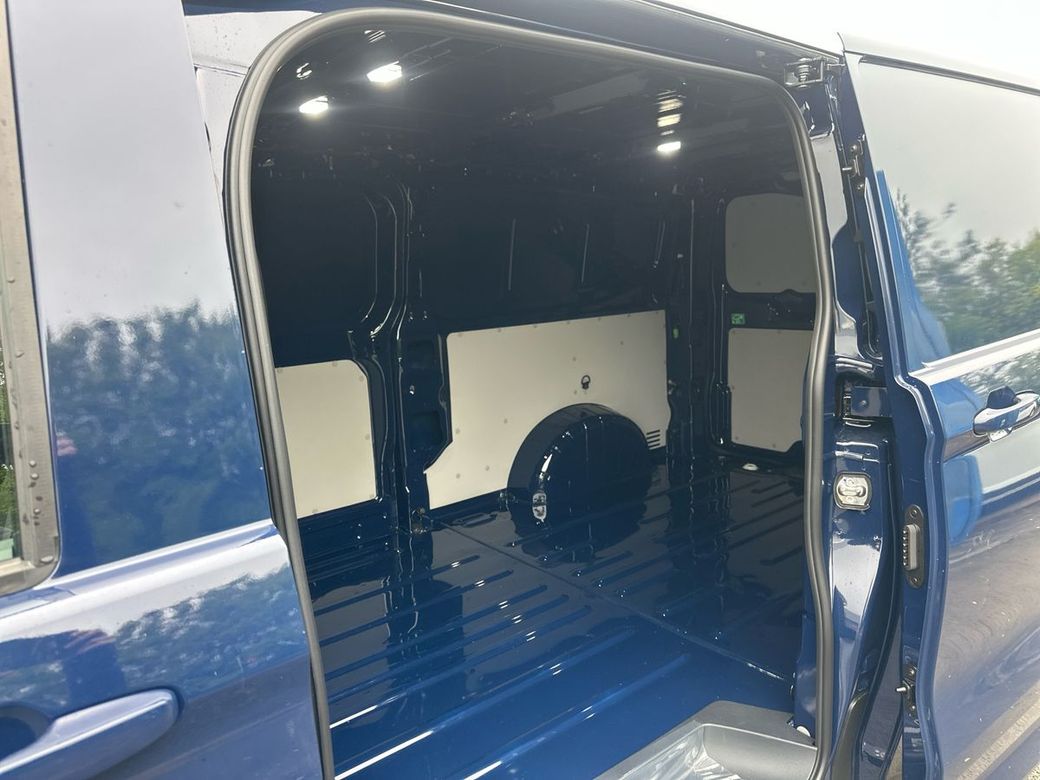 2025 Volkswagen Transporter