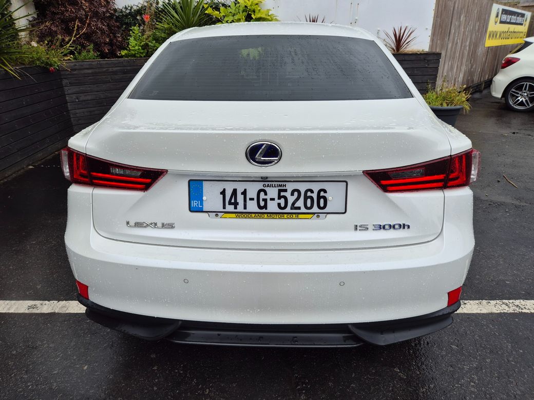 2014 Lexus IS 300h