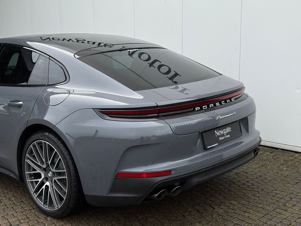 2025 Porsche Panamera