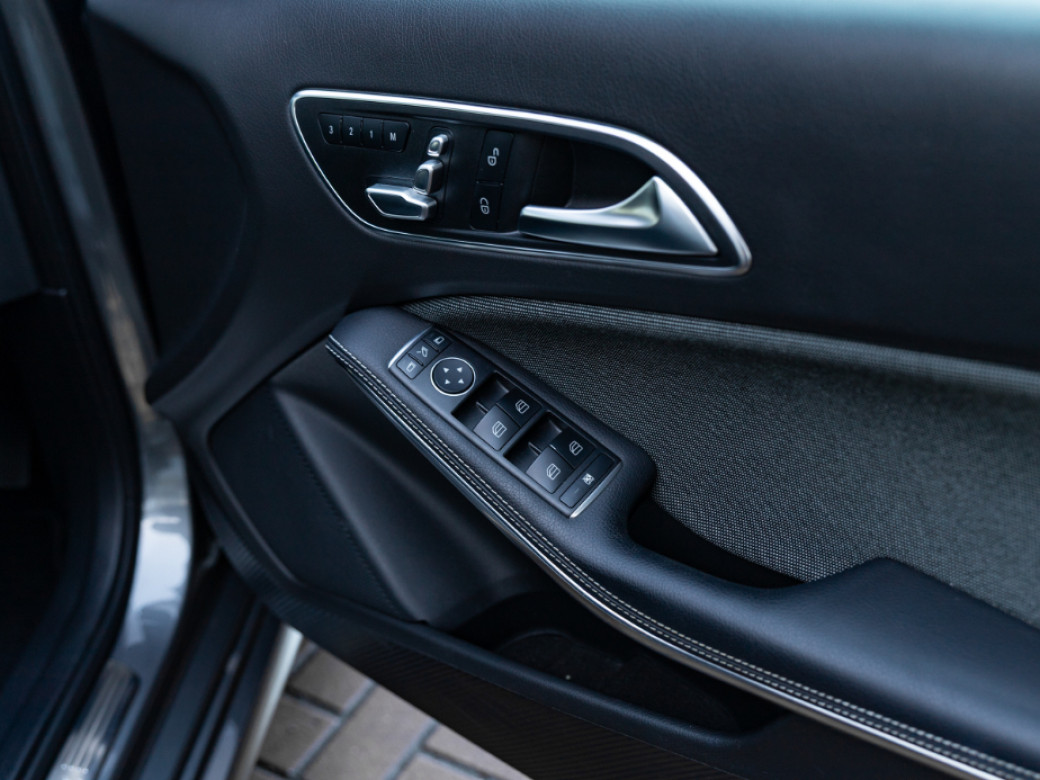 2017 Mercedes-Benz A 180