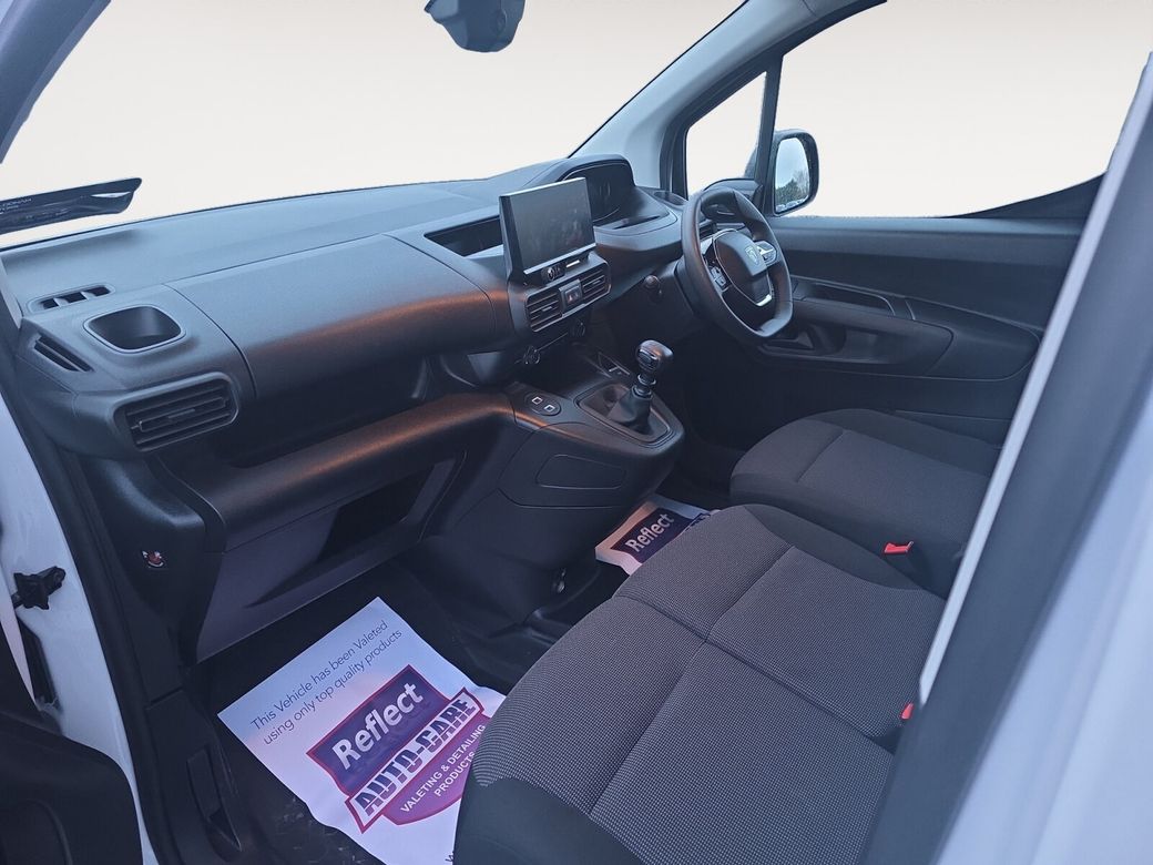 2024 Peugeot Partner